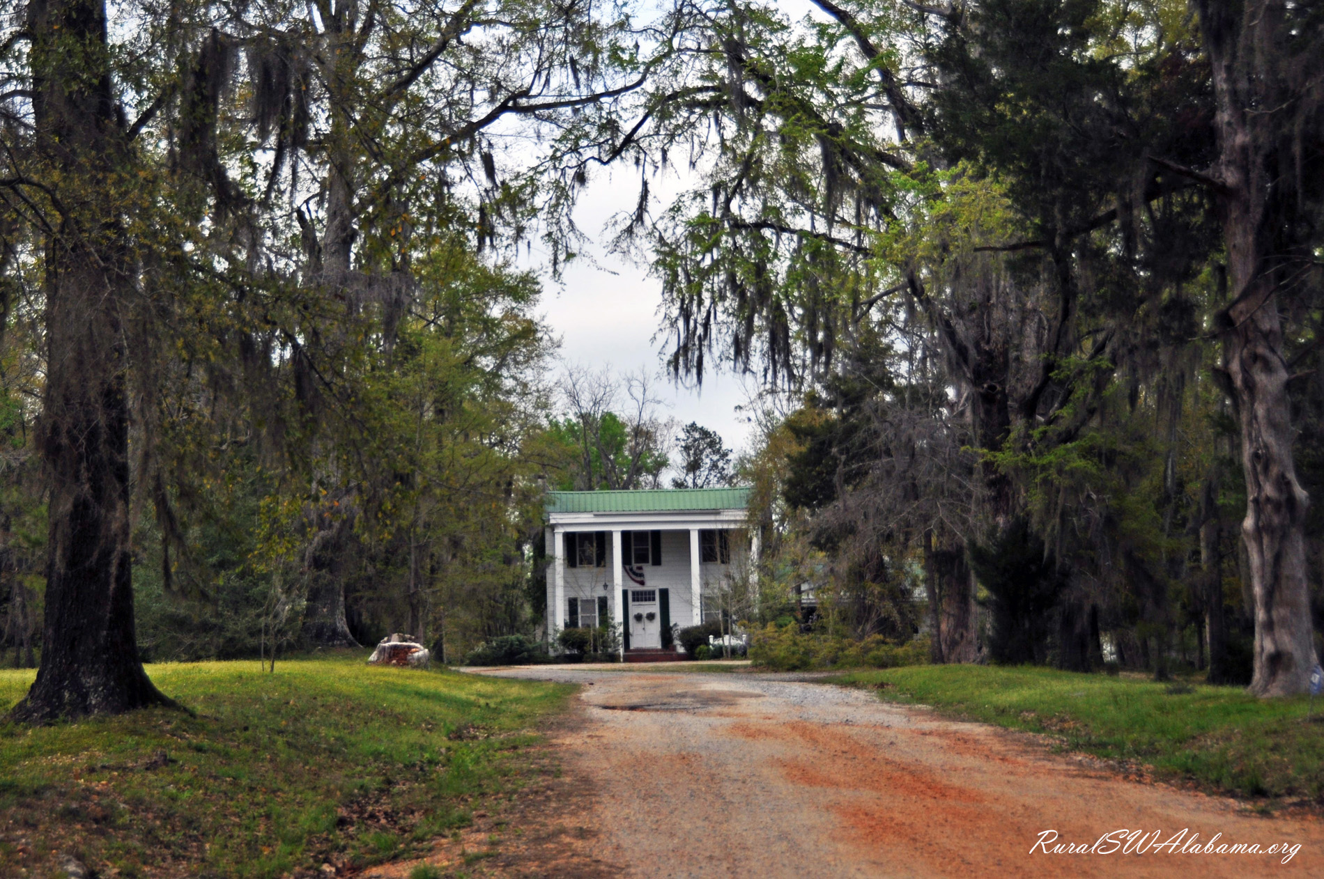 Gaines Ridge at Camden, AL (built late 1820s; building is now home ...